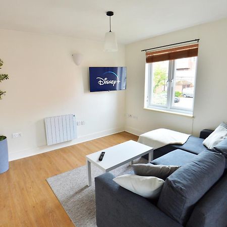Stylish 2Br Flat - 2 Free Parking Spaces - Near Lgw Airport Crawley  Bagian luar foto