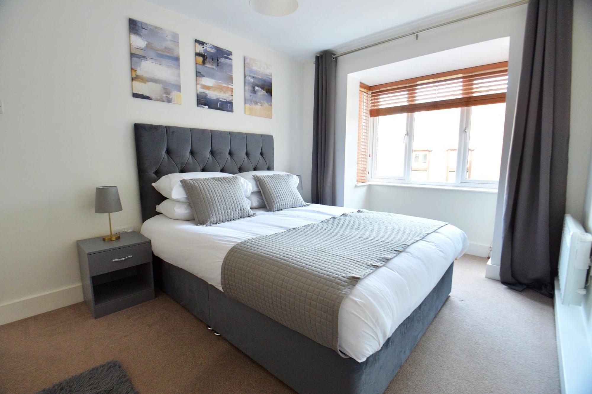 Stylish 2Br Flat - 2 Free Parking Spaces - Near Lgw Airport Crawley  Bagian luar foto